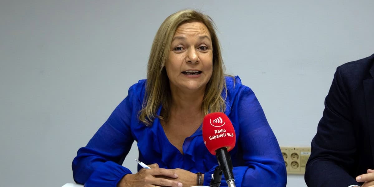 Cuca Santos, portaveu del PP, en roda de premsa. Autor: Xavi Cano.