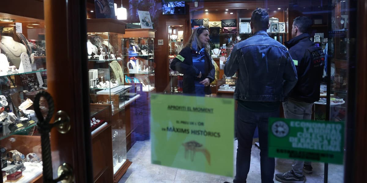 Inspecció en un comerç durant el pla Kanpai. Autor: D.Jiménez.
