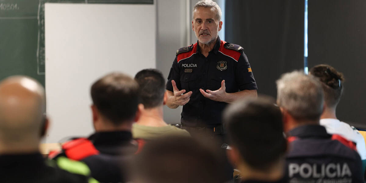 L'inspector Felip Garcia durant el 'briefing' del pla Kanpai. Autor: D.Jiménez.