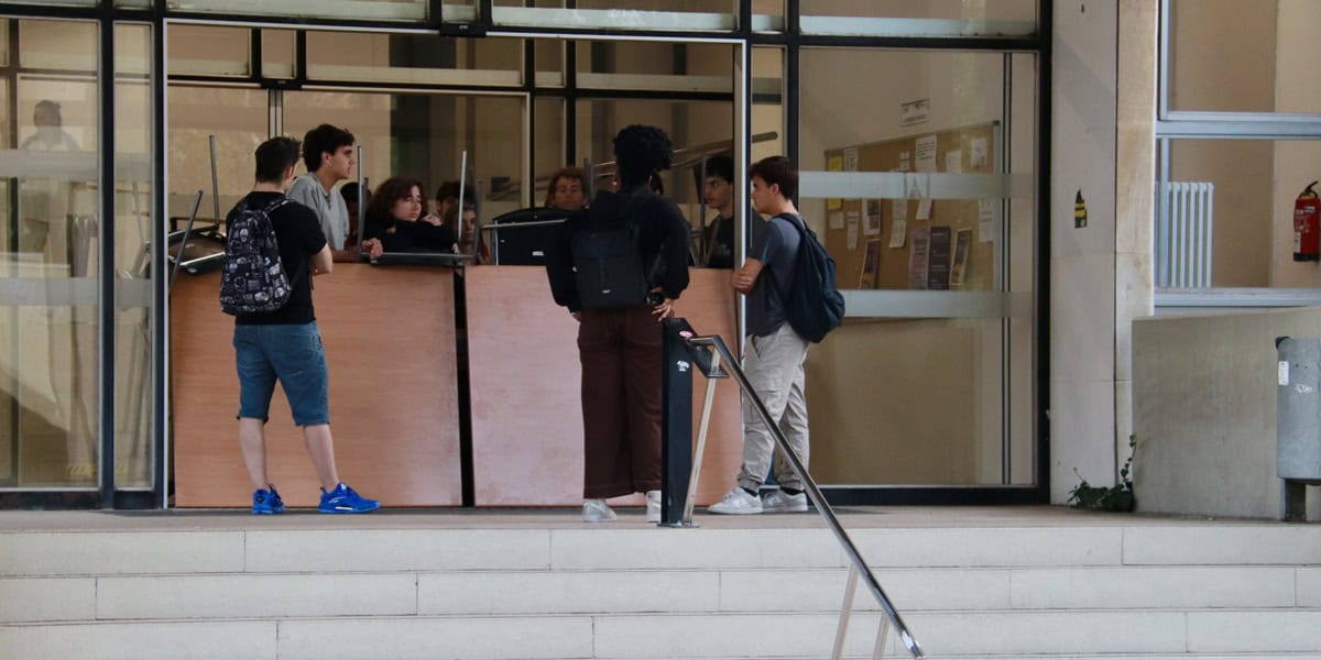 Bloqueig d'una de les facultats al campus de la UAB. Autor: ACN.