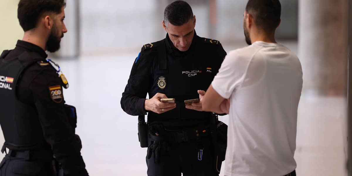 Identificacions a l'estació Sabadell Nord. Autor: D.Jiménez.