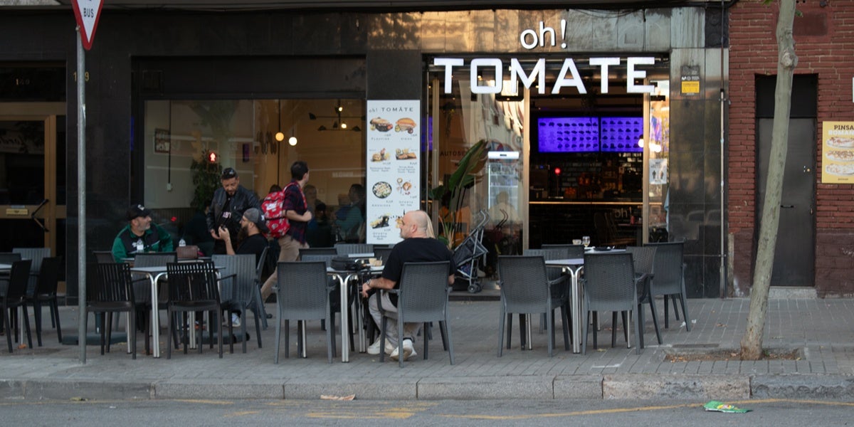 Un establiment comercial de l'avinguda de Matadepera, a Ca n'Oriac, on el comerç va bé, segons l'Observatori de Centres Urbans. Autor: Xavi Cano.