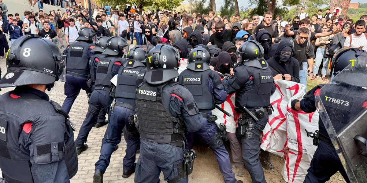 Incidents a la UAB per l'assistència de l'agitador ultra Vito Quiles. Autor: ACN.