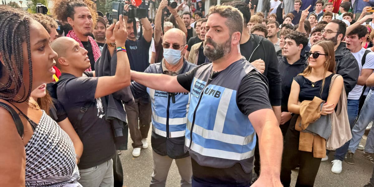 Incidents a la UAB per l'assistència de l'agitador ultra Vito Quiles. Autor: ACN.