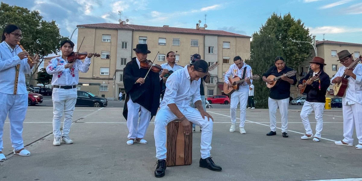 Música tradicional durant la trobada. Autor: Jordi M.