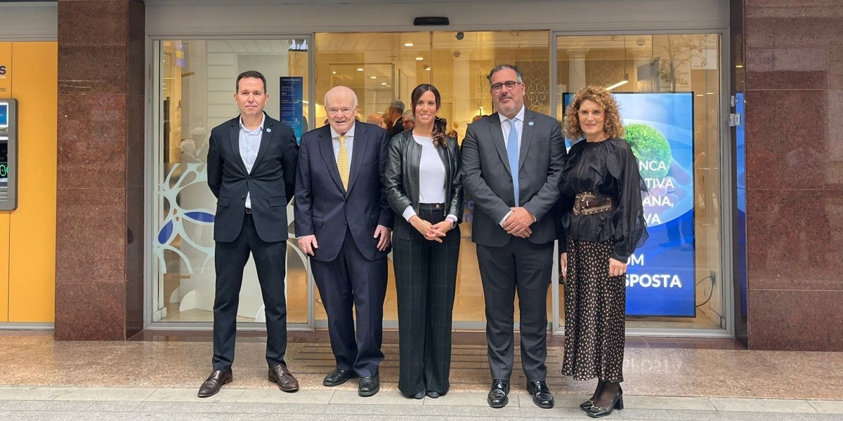 Cinquè aniversari de l'oficina de Caixa d'Enginyers a Sabadell. Autor: Jordi M.