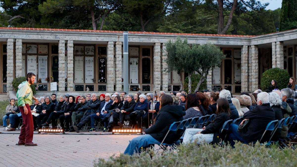 Juame Madaula, durant l'obra 'El dol és aquella cosa amb ales'. Foto: Sandra Dihör.