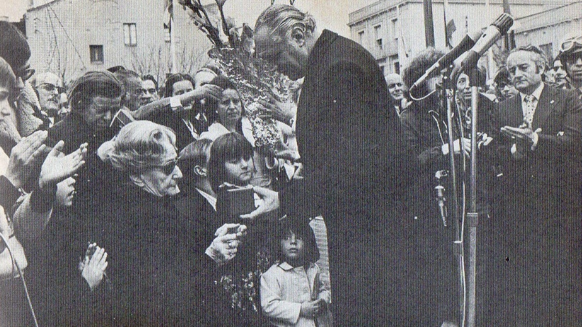Burull en la inauguració de la plaça Marcet