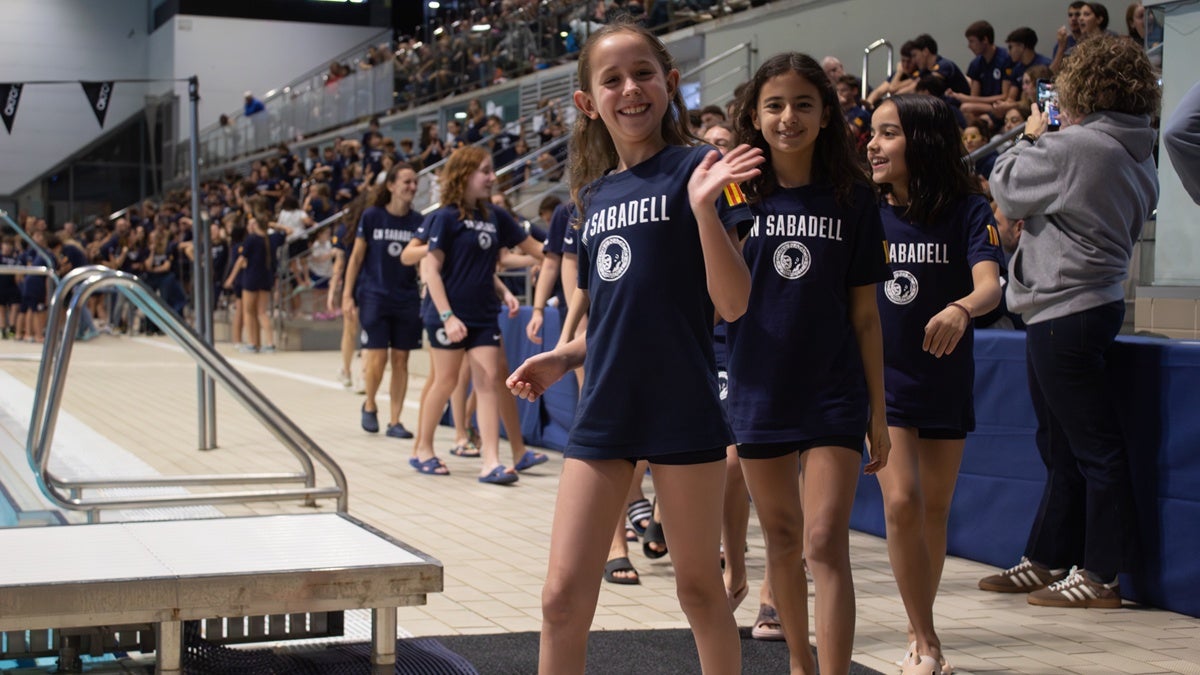 Els equips, desfilant en la presentació. Autor: Xavi Cano