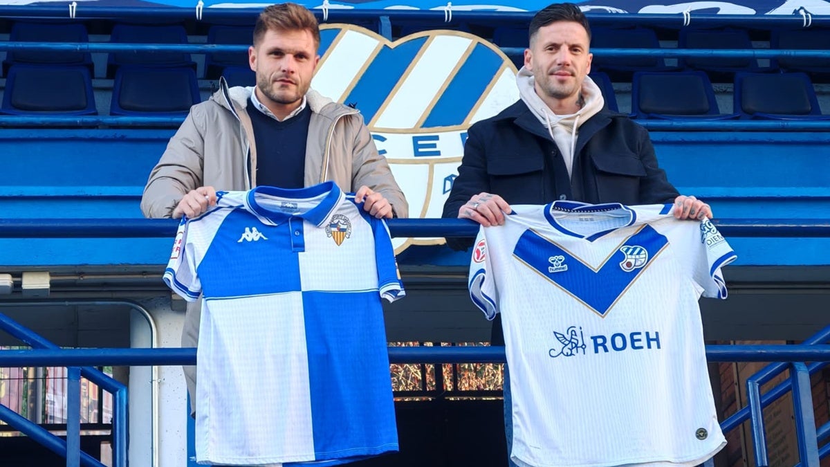 Costa i Benítez, fent la foto protocol·lària. Autor: Albert P.