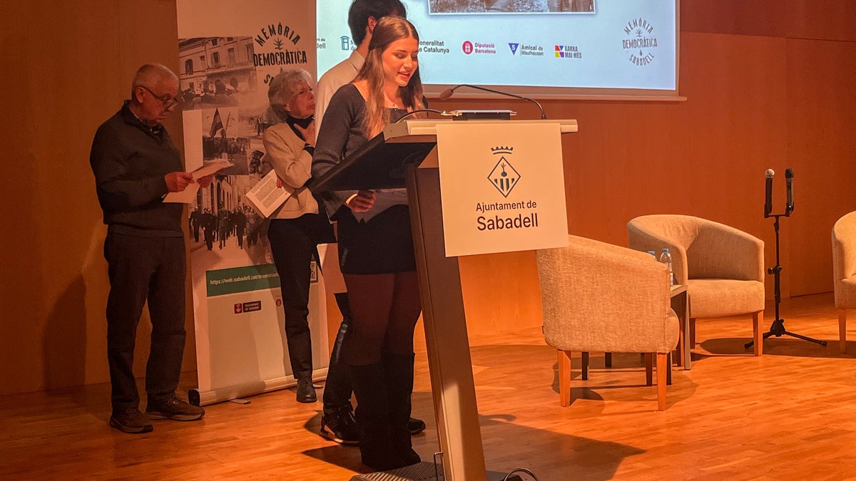 Lectura del manifest del 20-N. Autor: Jordi M