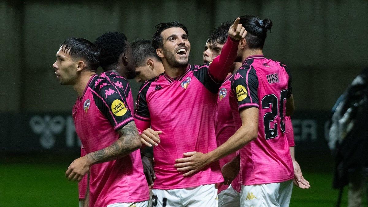 Els jugadors celebrant el primer gol. @CESabadell