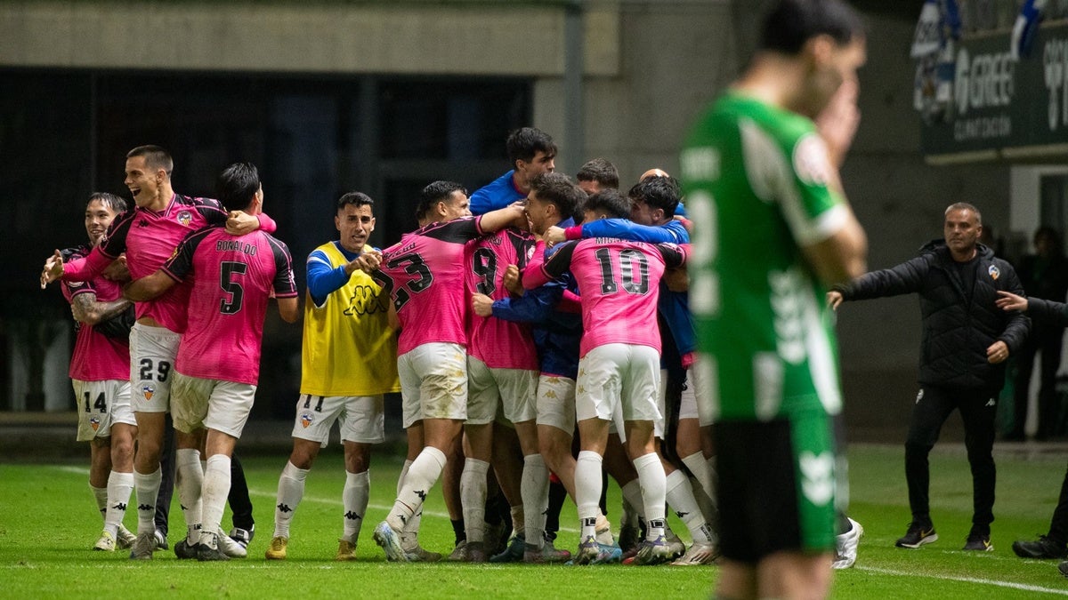 Celebració eufòrica al segon gol. @CESabadell