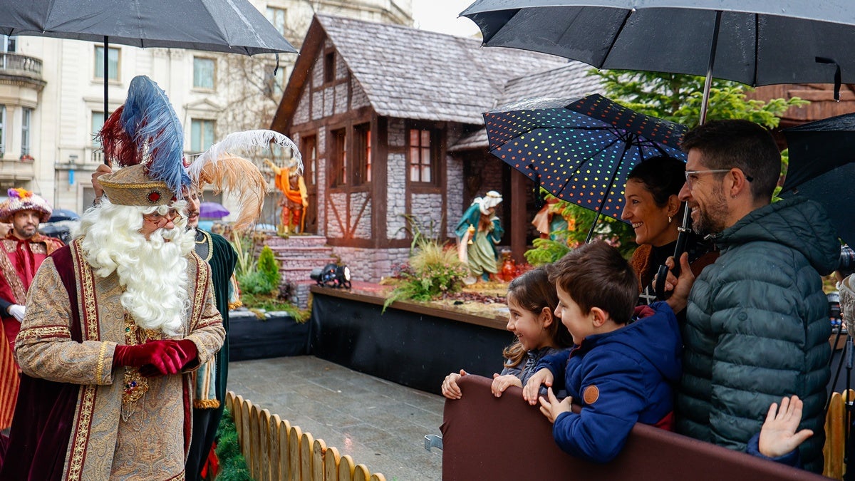 Arribada de l'Ambaixador a la plaça Sant Roc. Autora: Dihor.