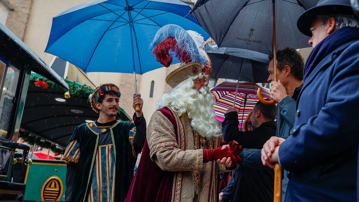 Arribada de l'Ambaixador a la plaça Sant Roc. Autora: Dihor.
