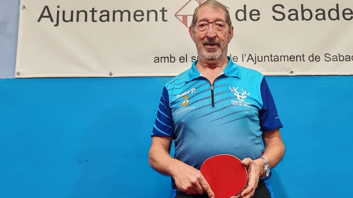 El palista heptagenari Francesc Castells, jugador de la SCR El Ciervo. Autor: Albert P