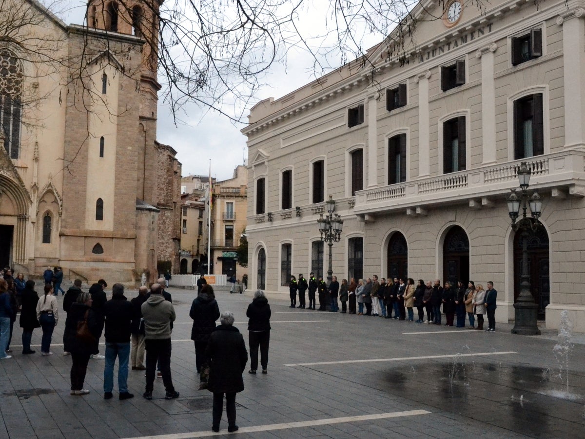 Minut de silenci a la plaça Sant Roc. Autor: Jordi M