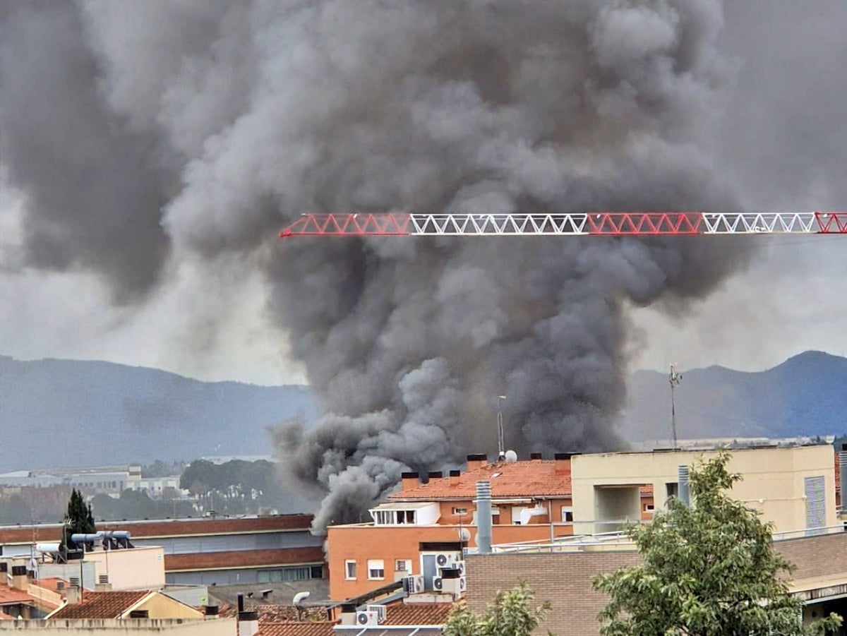 La columna de fum, aquest dimecres. Autor: A.Lorca. 