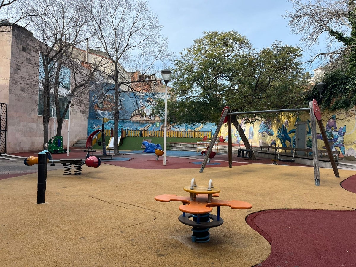 La plaça de Fidela Renom, aquest dilluns. Autor: Jordi M.