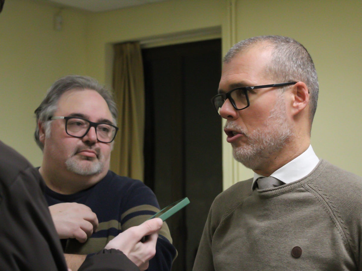 Cruset, amb el president de Junts per Sabadell, Francesc Baró. Autor: Xavi Cano.