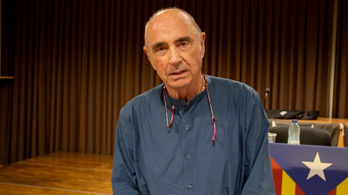 El president de l'ANC, Lluís Llach, al Casal Pere Quart. Autor: Xavi Cano.