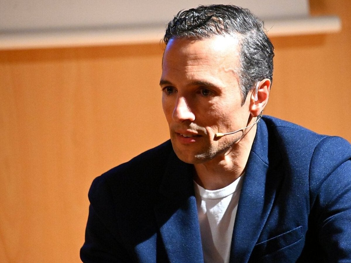 President Morilla-Giner, presentant el llibre. Autor: Críspulo Díaz