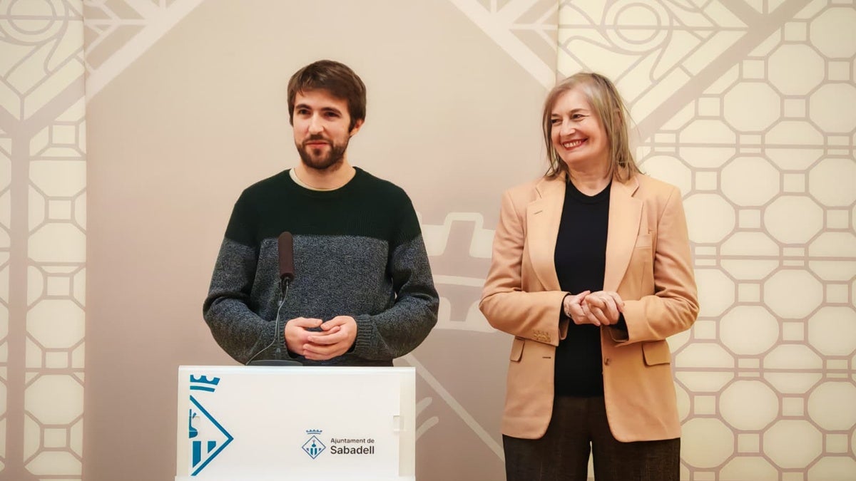 Dani Álvarez, desgranant la programació amb l'Assumpta. Autor: Albert P.