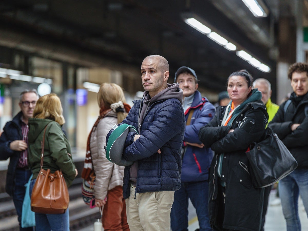 Viatgers a Sants, aquest dilluns. Autor: ACN. 