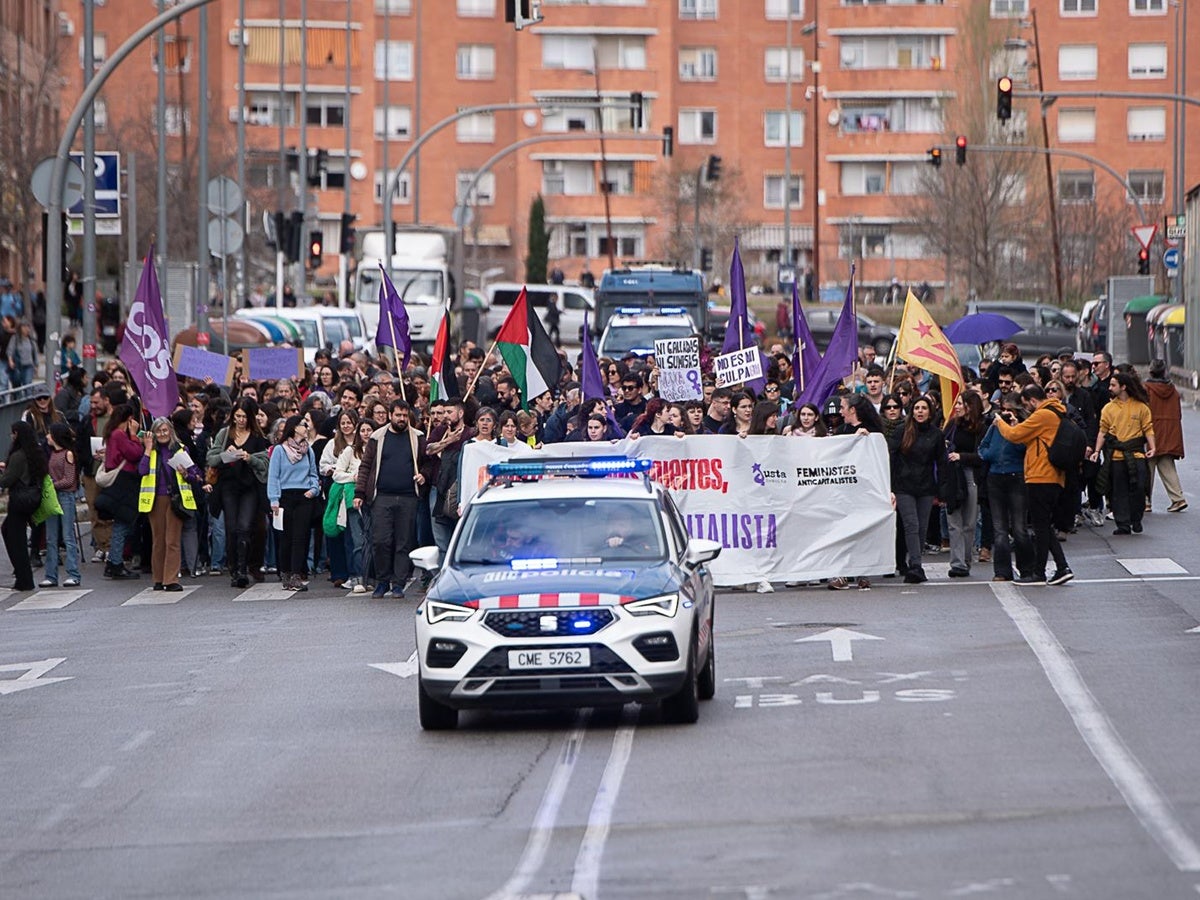 Manifestació feminista el 8 de març de 2026. Autor: Roger Benet / cedida. 