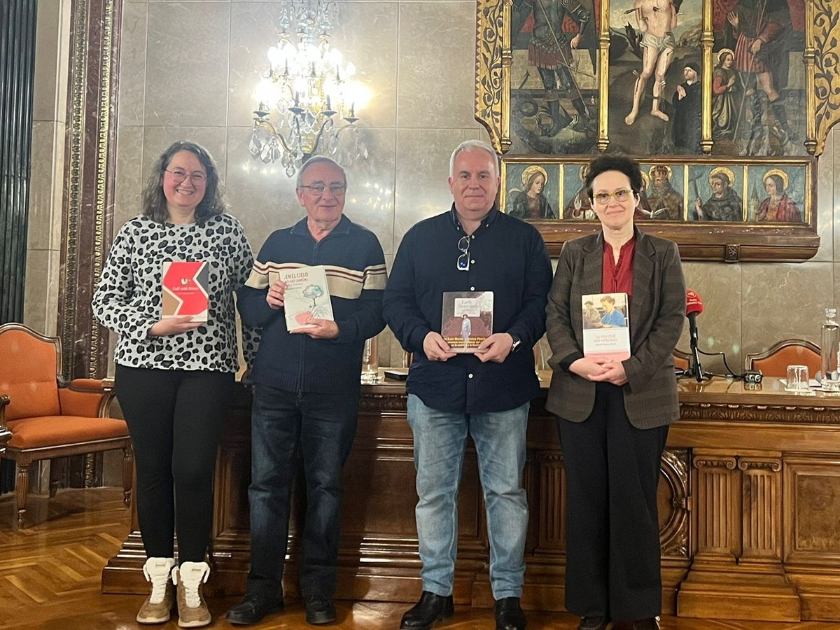 Presentació dels llibres, aquest dimecres. Autor: cedida. 