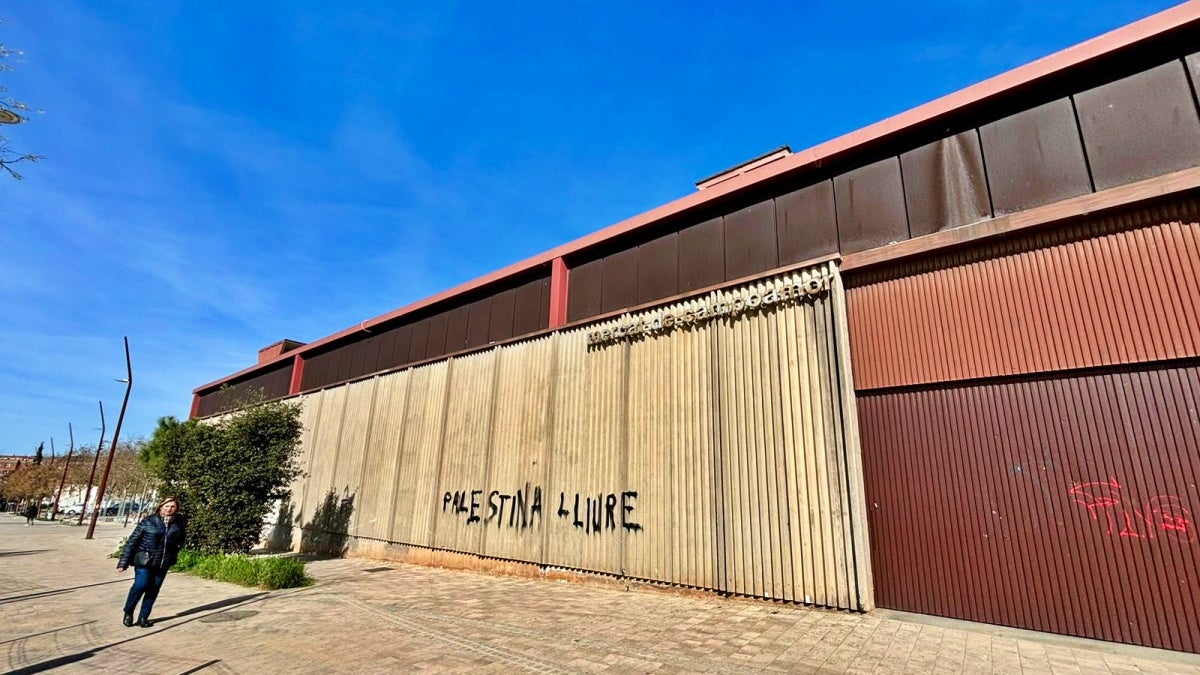 Exterior del Mercat de Campoamor, fa uns dies. Autor: J.d.A.