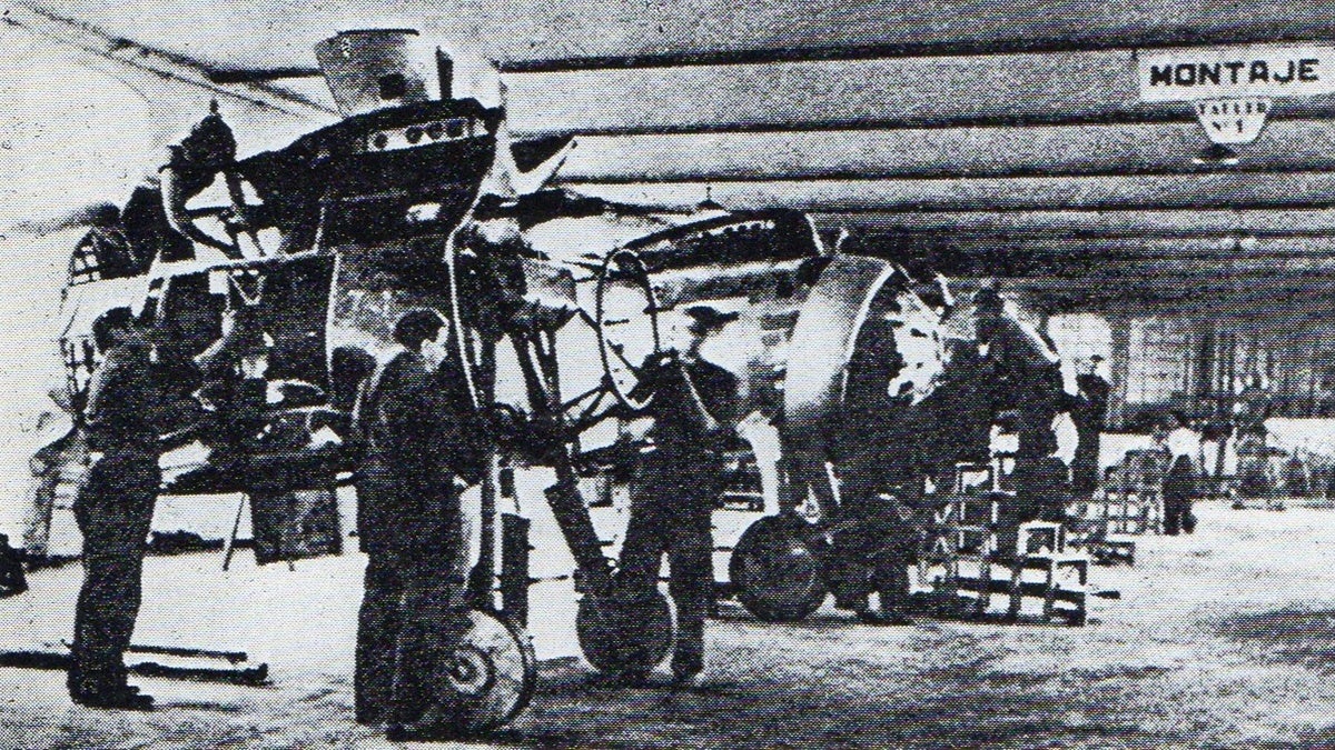 Muntatge dels Chatos a la SAF-16, abans Baygual y Llonch (1937)