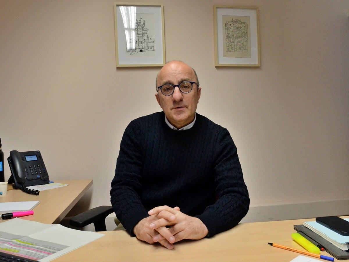 El Síndic Municipal de Greuges, Josep Escartín, al Casal Pere Quart, on té la seu. Autor: J.d.A. 