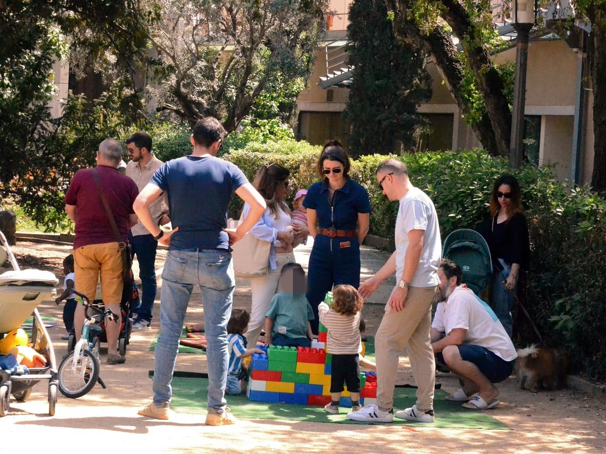Famílies participant a les activitats lúdiques de la Mostra d'Entitats de Vàlua. Autor: Jordi M.
