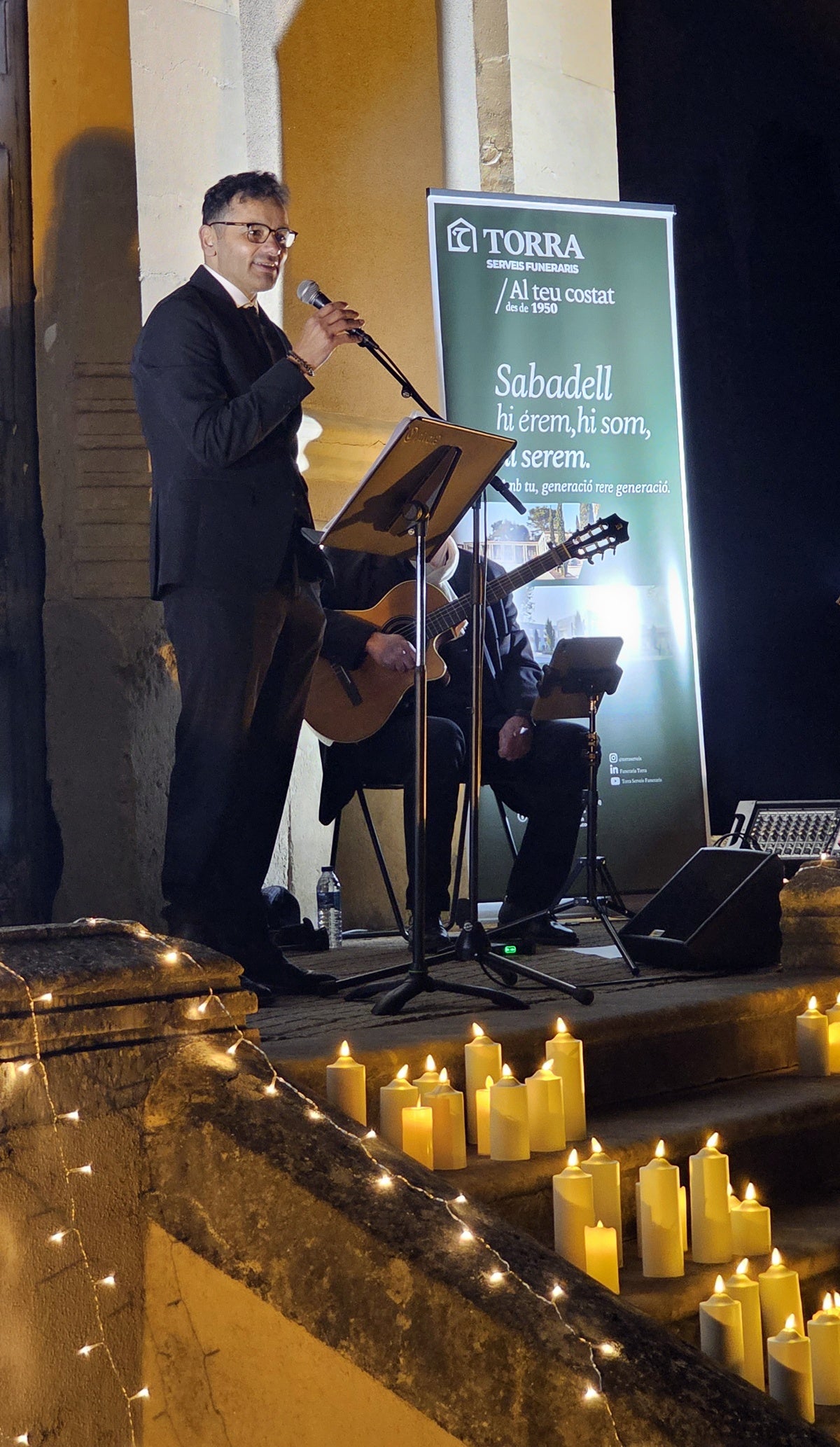 Activitat amb el Grup de Dol al cementiri de Sabadell. Autor: cedida. 