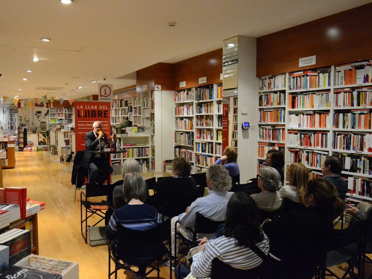 Un moment de la presentació a La Llar del Llibre. Autor: Jordi M.