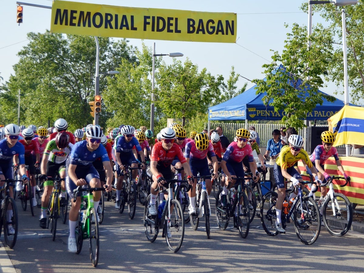 Tret de sortida a una de les categories masculines. Penya Ciclista Palomillas, cedida