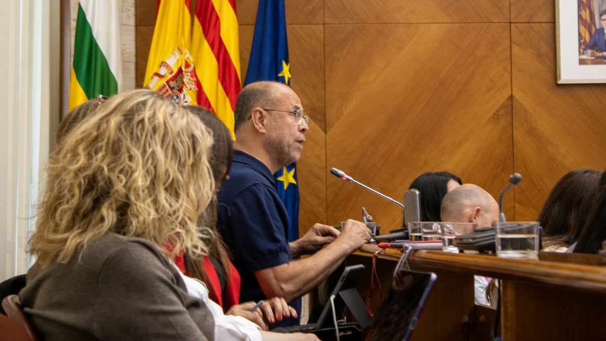 El regidor Antonio Rodríguez Galián, al ple. Autora: M.Berenguera. 