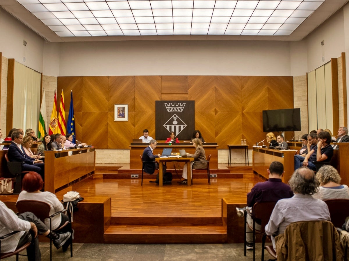 Ple municipal d'abril, aquest dilluns. Autora: Martina Berenguera. 