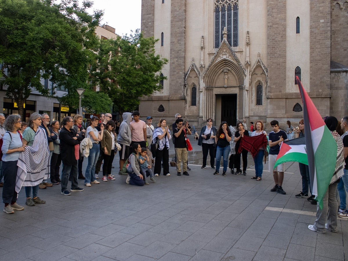 Un moment de la concentració, aquest dijous al vespre. Autora: Martina Berenguera. 
