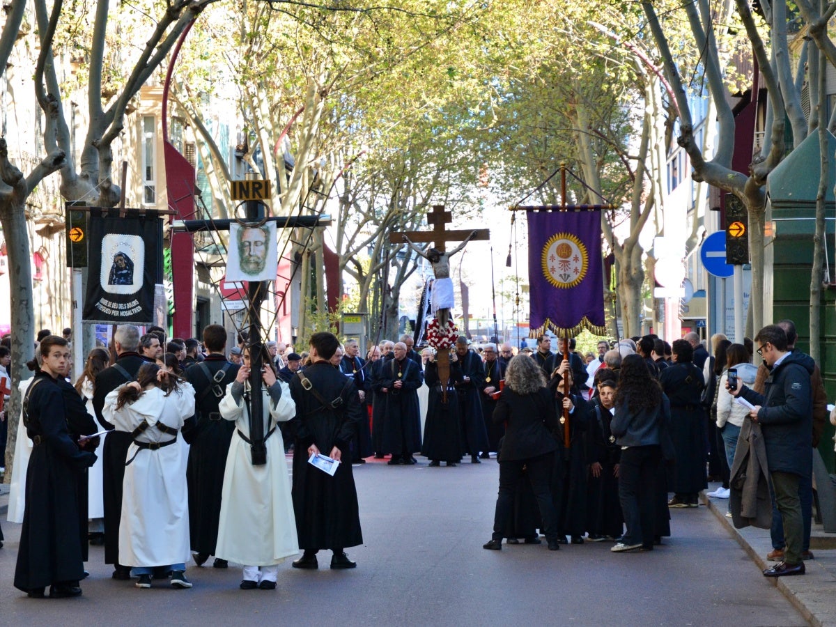 Un moment del Via Crucis, a la Rambla. Autor: J.d.A.