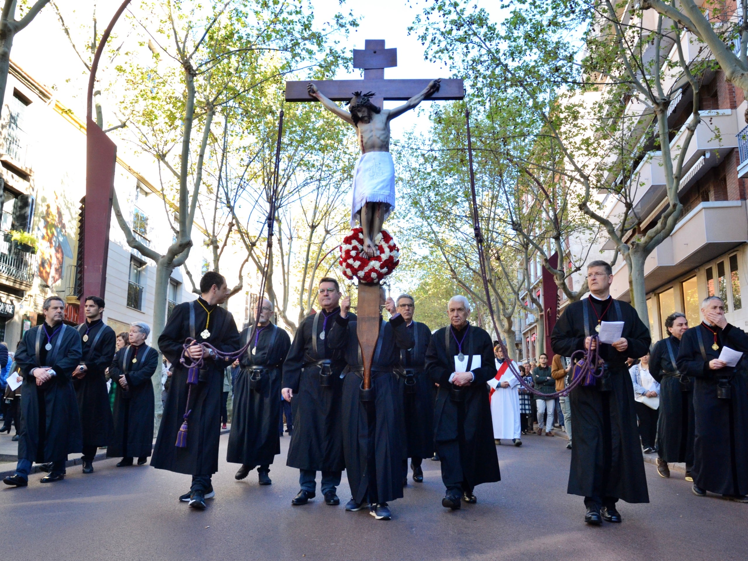 Un moment del Via Crucis, a la Rambla. Autor: J.d.A.