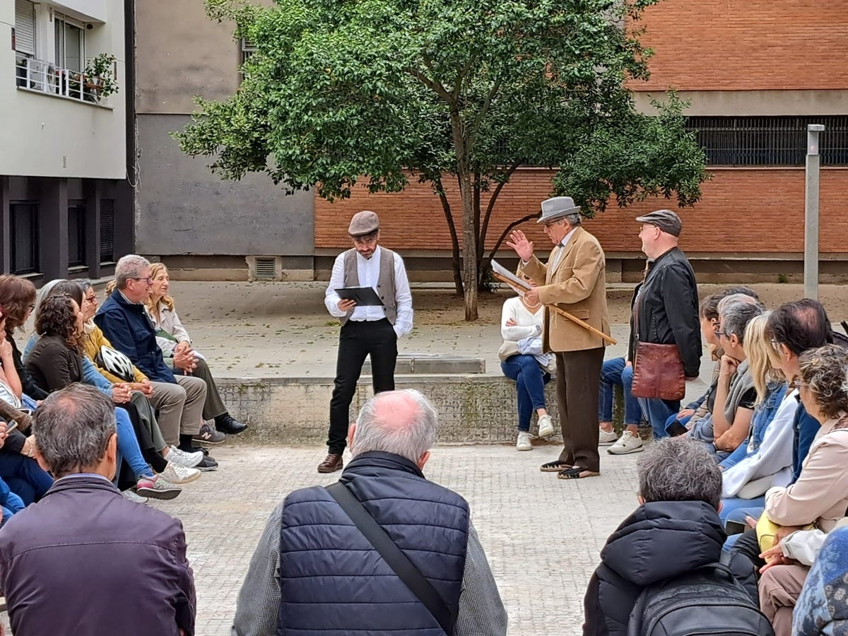 Vila i Roviralta, a la plaça de Frederic Mompou. Autor: cedida. 