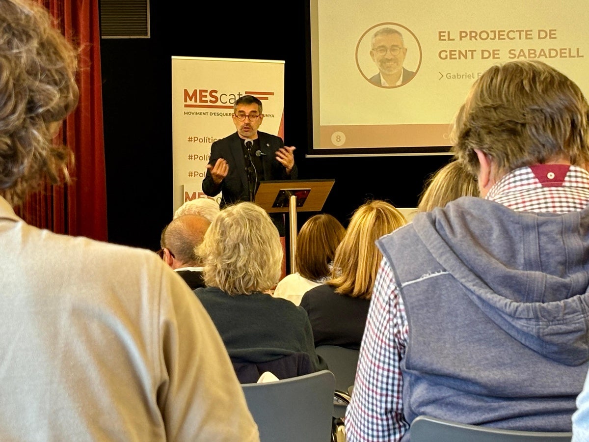 El regidor no adscrit Gabriel Fernàndez, aquest dissabte a la convenció municipalista de MesCAT. Autor: J.d.A. 