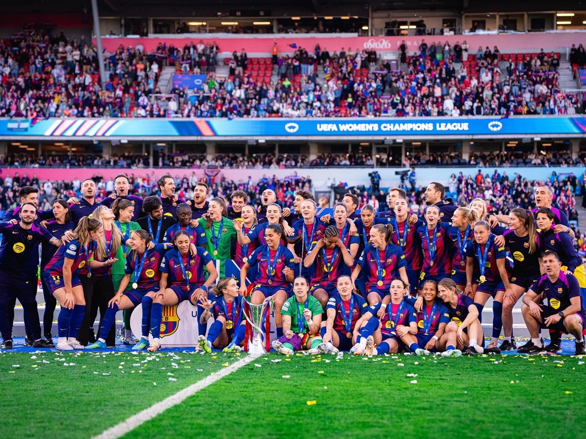 Les futbolistes del Barça, celebrant la quarta Champions de l'equip femení. Autor: Barça via Instagram. 