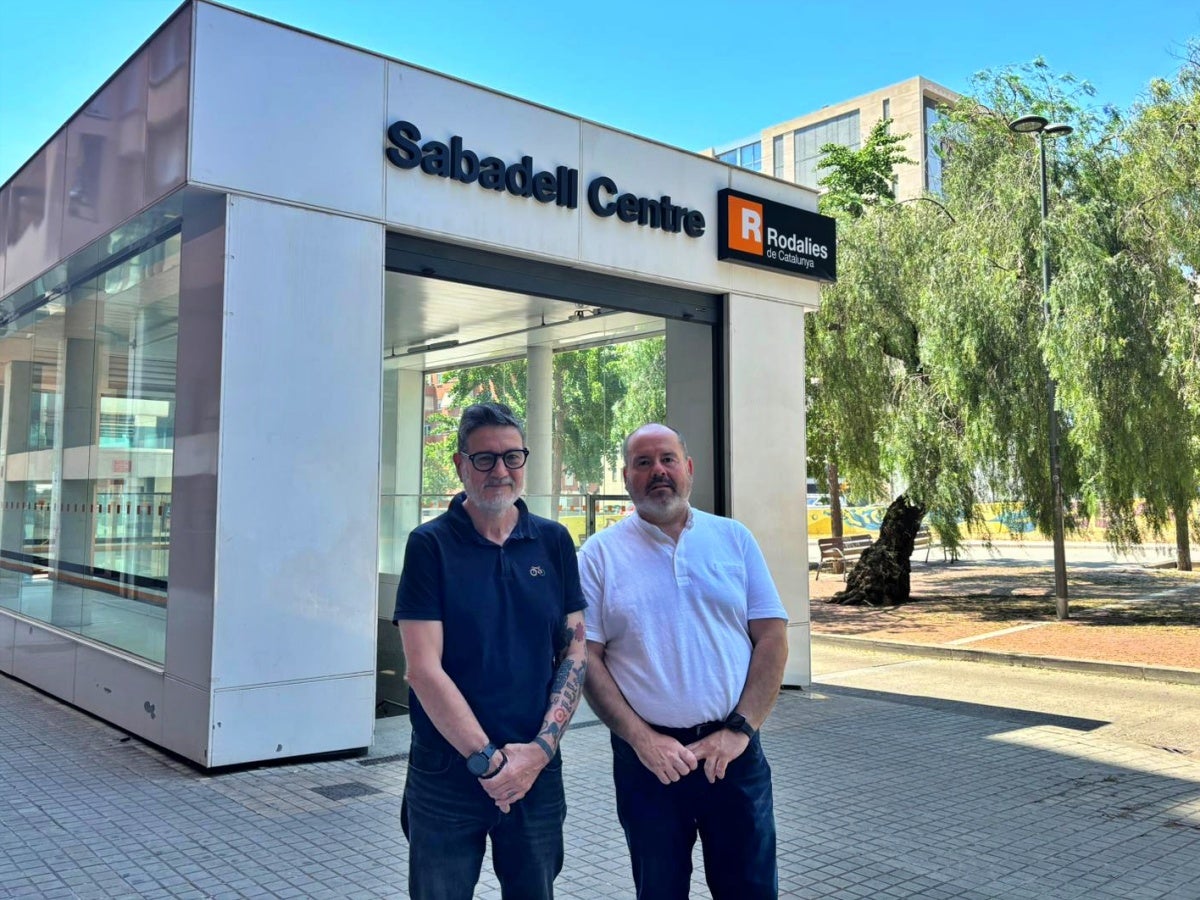 El diputat Lluís Mijoler i el portaveu de Sabadell En Comú Podem, Joan Mena. Autor: J.d.A 