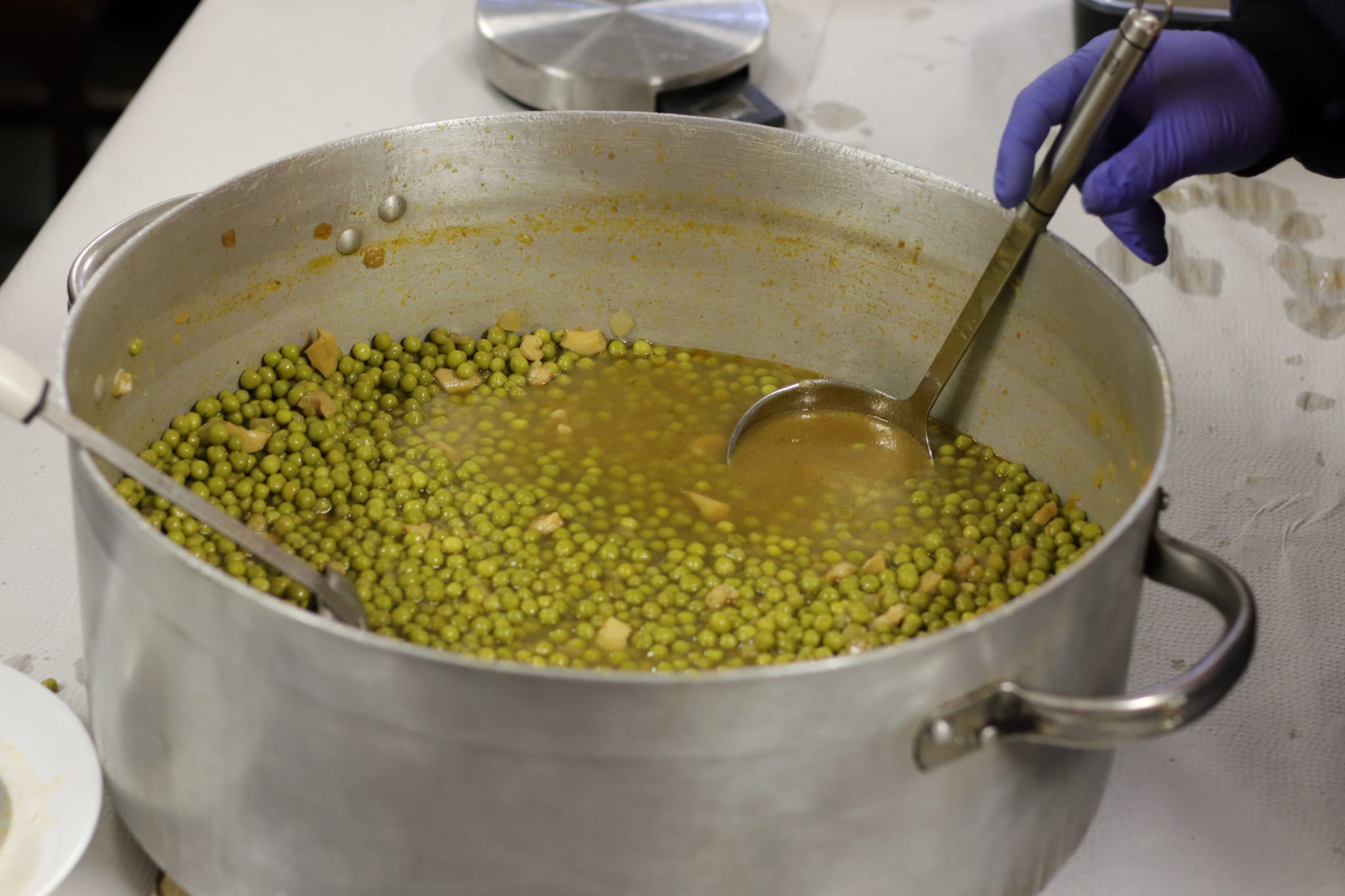 Preparació d’àpats a Ningú Sense Sostre