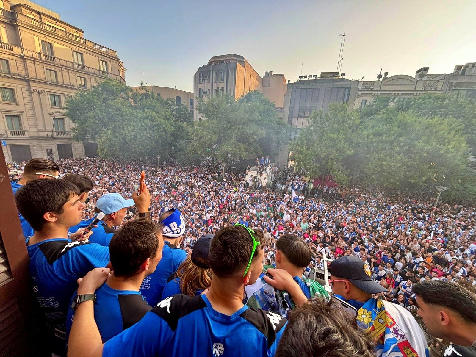 Celebració de l'ascens des de la plaça Sant Roc. Autor: J.d.A. 