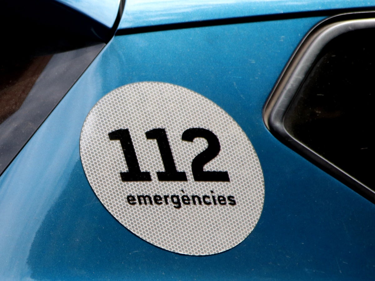 El 112, visible en un dels cotxes dels Mossos d'Esquadra. Autor: ACN. 