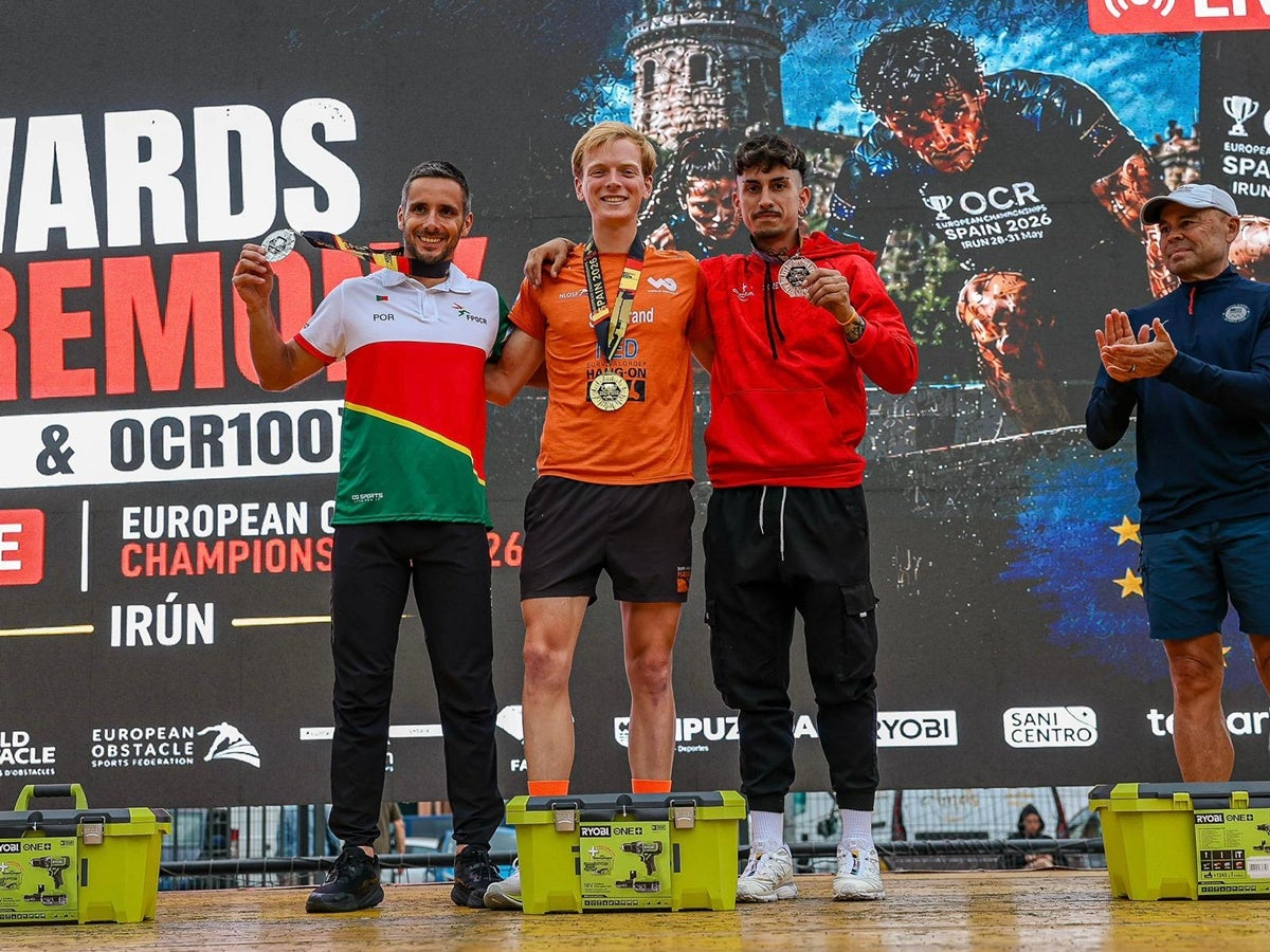 Adrián Martín amb la medalla de bronze, tancant el podi. Cedida